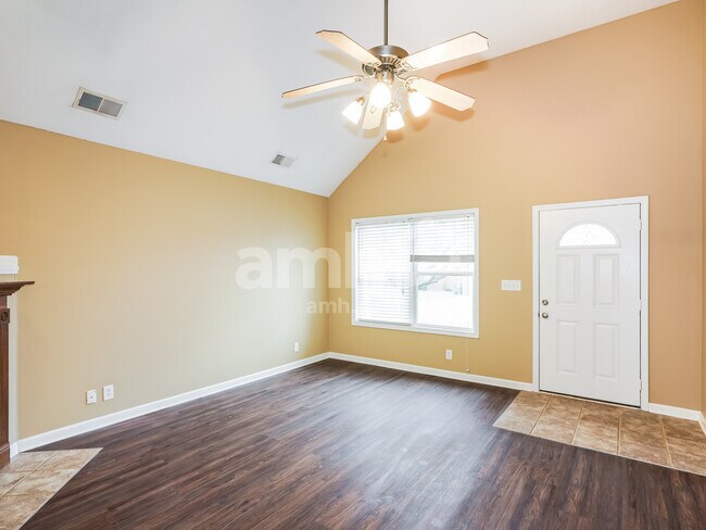 Photo - 1004 Hendricks Ct