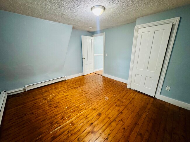 38 Ivy St Unit 3