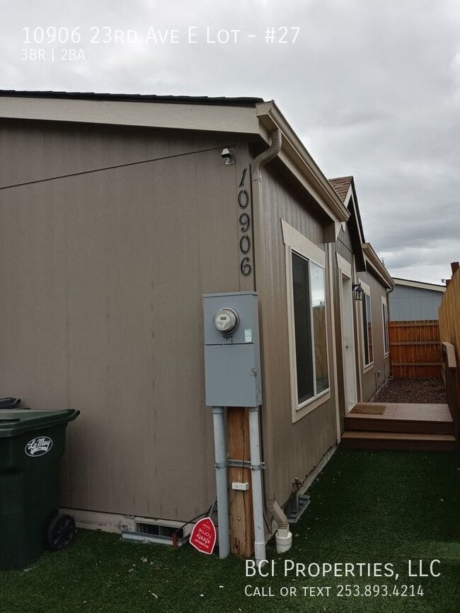 Building Photo - 10906 23rd Ave E Unit #27 Rental