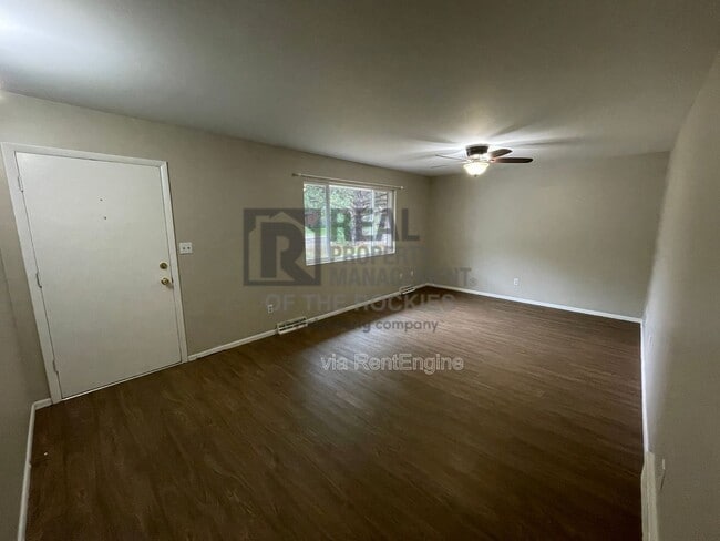 Photo - 1607 Larch St