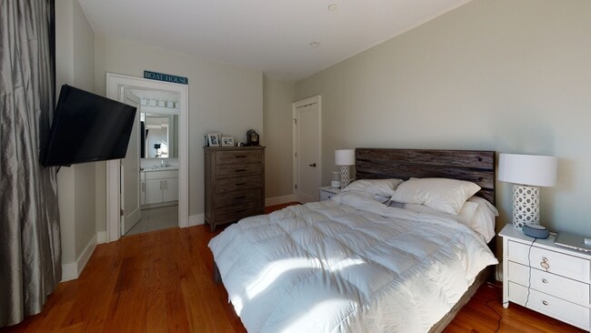 Photo - 174 Gold St Unit 1