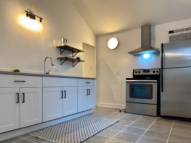 Photo - 2413 Woodhead St