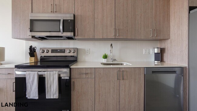 Photo - 1025 E 25th St Unit 610