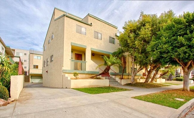 Photo - Amazing West LA Location - 2 bd / 2.5 ba T...