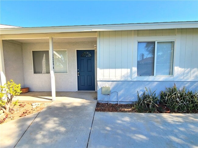 Building Photo - 12694 Valley View St Rental