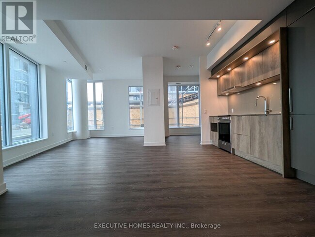 Photo - 491 Soho Ave