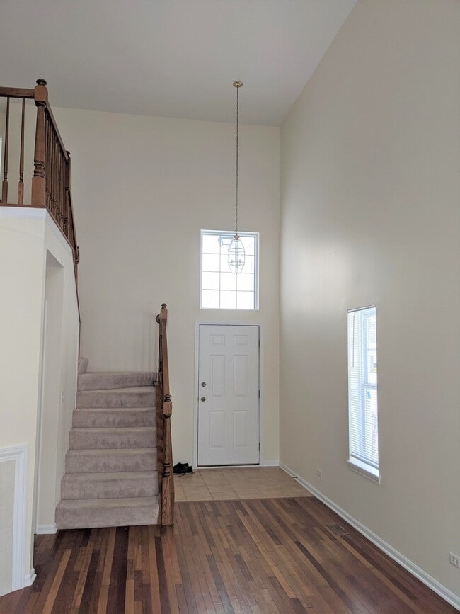 Photo - 692 Silk Oak Ln