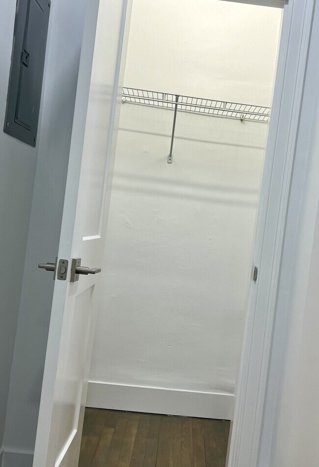 11 Peterborough St Unit 8