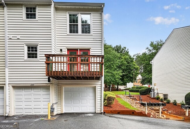 Photo - 226 High Creek Dr