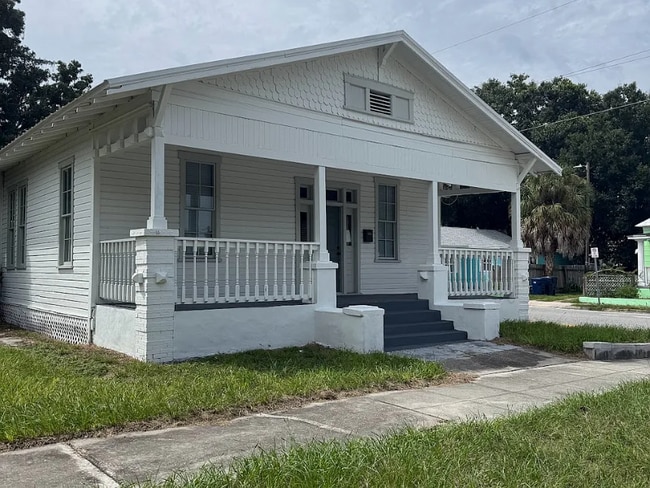 Building Photo - 2708 N 19th St Rental