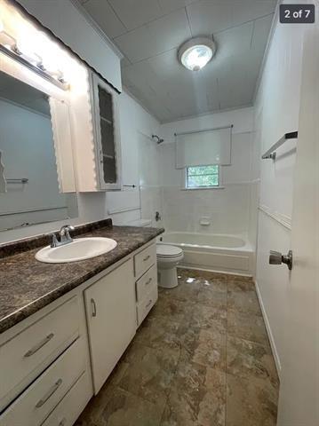 Photo - 403 Live Oak St