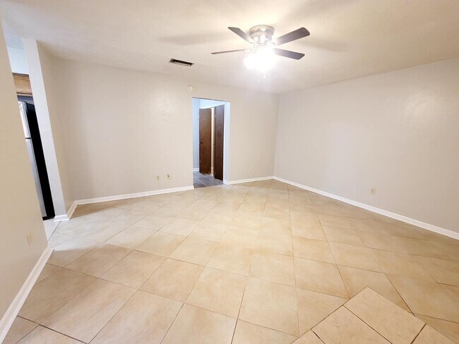 Photo - 2334 Sylvan Ct