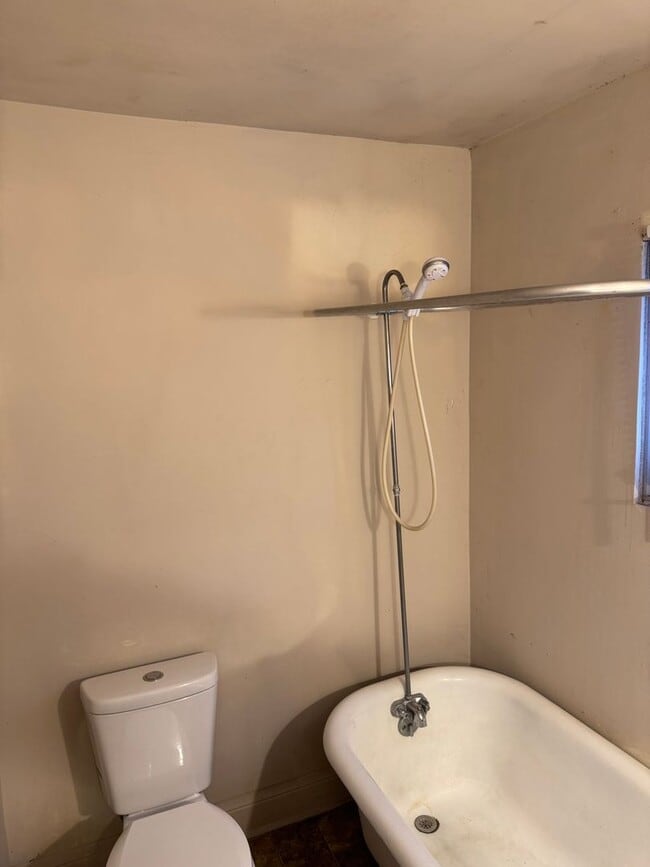 Photo - Beautiful 3 Bedroom Home Available NOW!