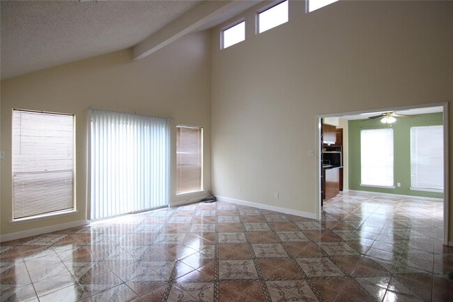 Photo - 4415 Bugle Rd