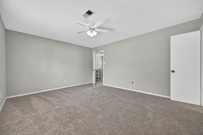 Photo - 5414 Spanish Oak Dr