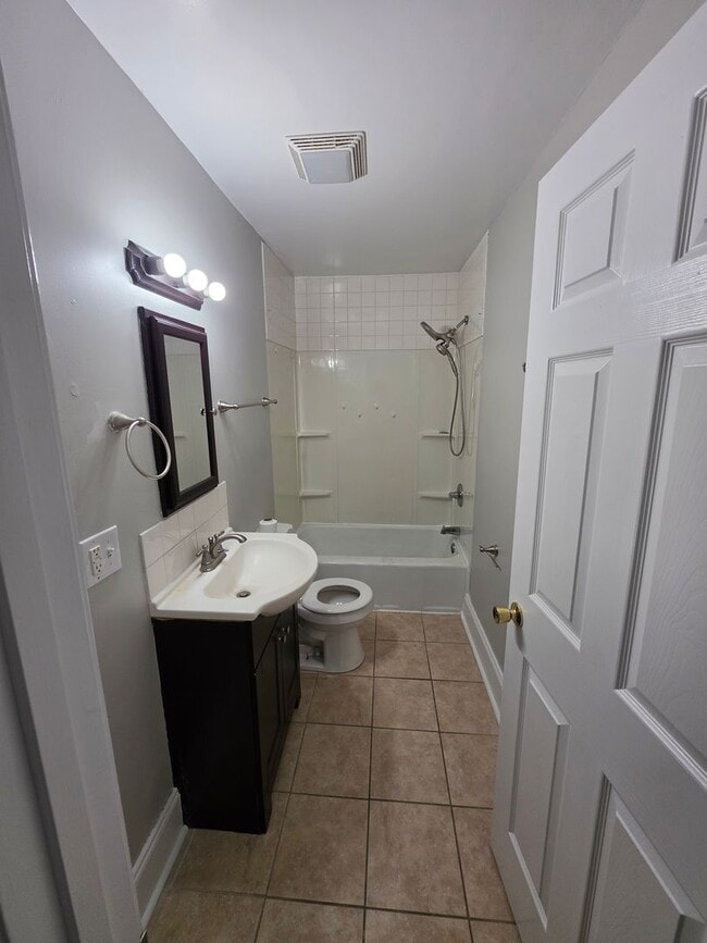 Photo - 624 Sewanee St Unit A