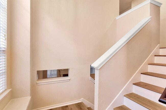 Photo - 30 N Walden Elms Cir