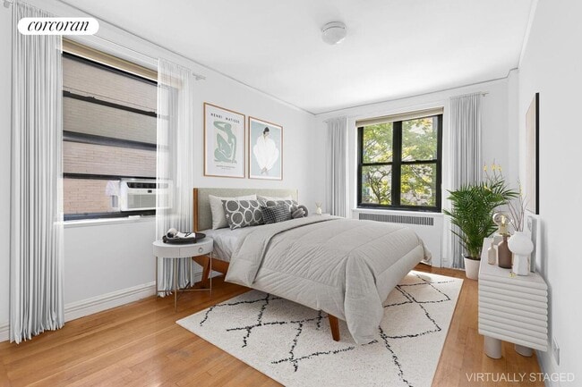 Photo - 222 E 35th St