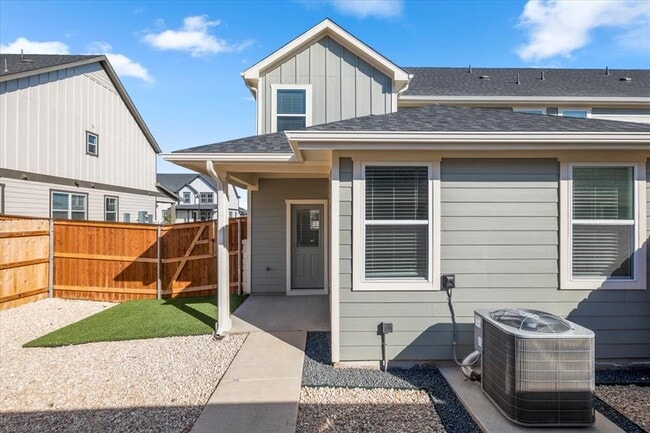 Photo - 2510 Ophelia Levi Ln