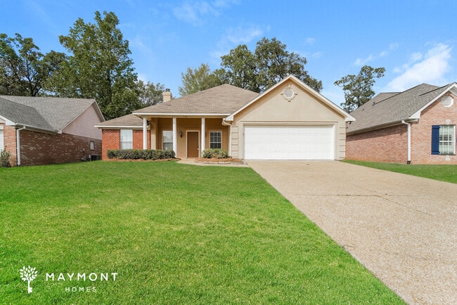 Building Photo - 252 Greensview Dr