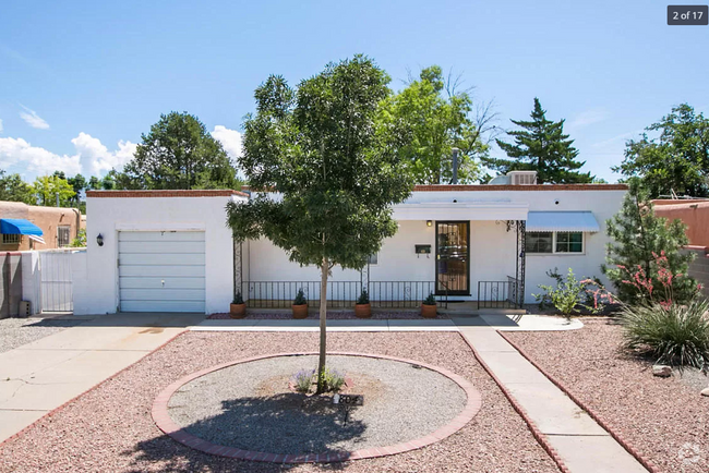 Building Photo - COMING SOON APPLY NOW!! 2 Bedroom 1 Bath ... Rental