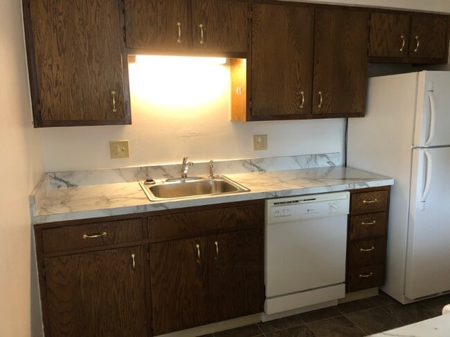 Photo - 2021 NW hickory Ln