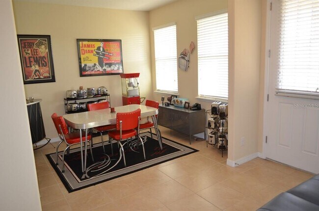 Photo - 4989 Northlawn Way