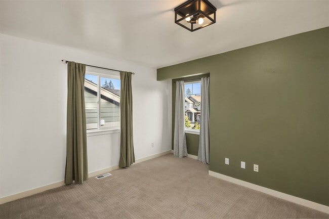 Photo - Spacious 4–5BR Home with Office, Covered Patio & Outdoor Entertaining Space in Hawkesbury