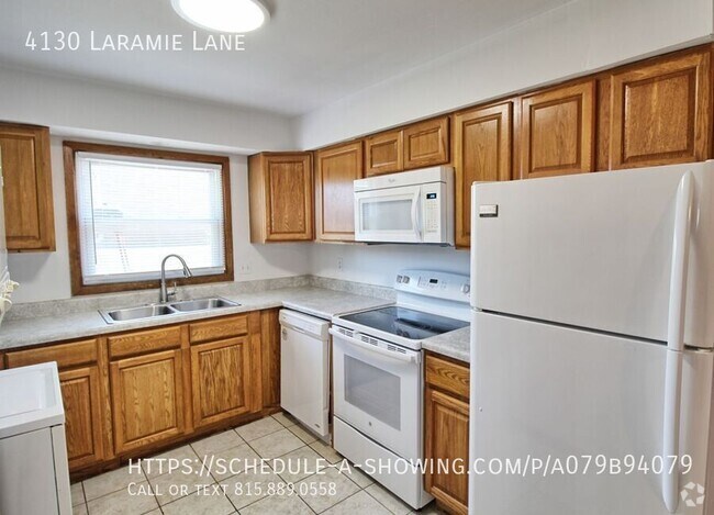 Building Photo - Beautiful 2 Bedroom Apartment! Washer/Drye...