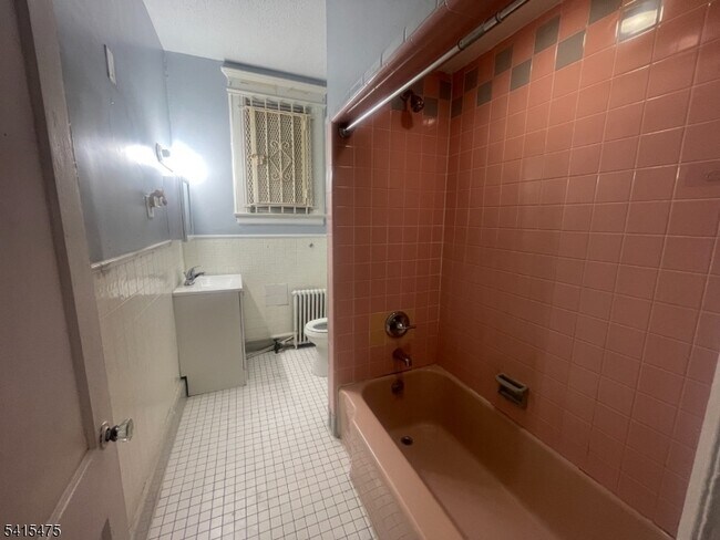 Photo - 43 Mapes Ave Unit 2L