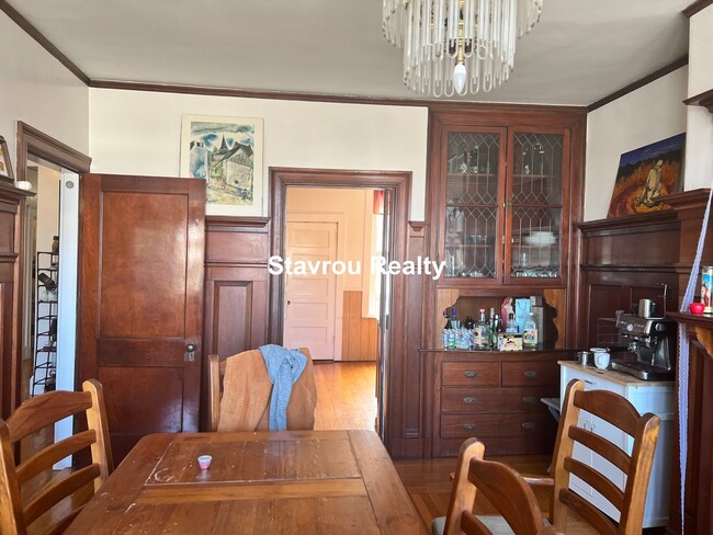 Photo - XX 1683 Beacon St DO NOT POST