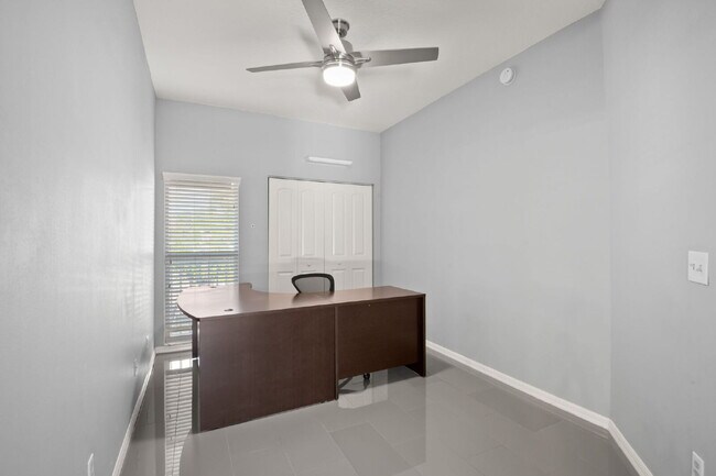 Photo - "Spacious 3-Bed, 2-Bath Condo Retreat in V... Unidad 16E