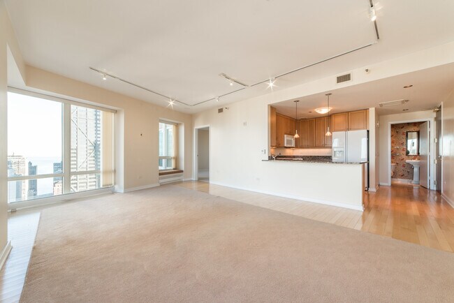Photo - 57 E Delaware Pl Unidad 3204