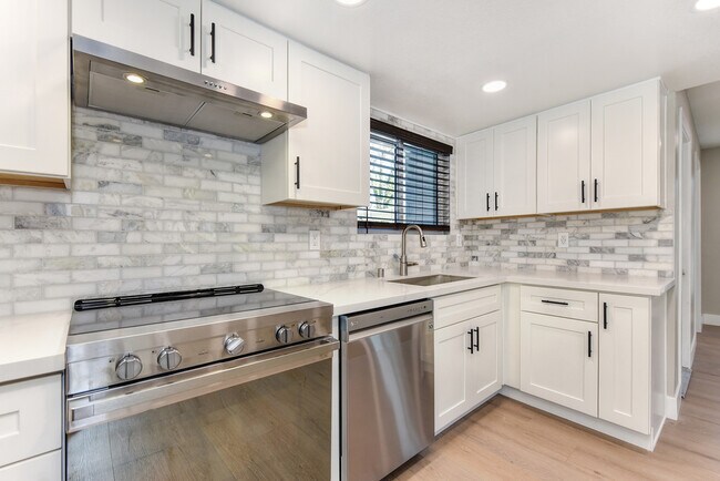 Photo - 5364 Garfield Ave