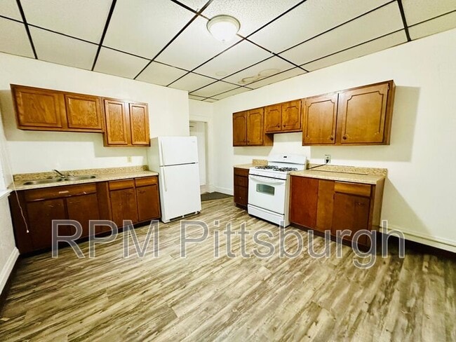 Building Photo - 1017 Emporia St Rental