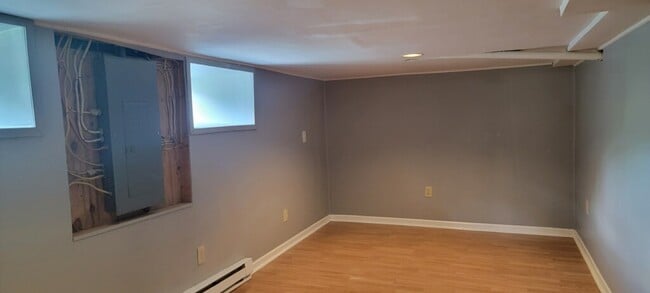 Building Photo - 517 Smiley Ave Rental