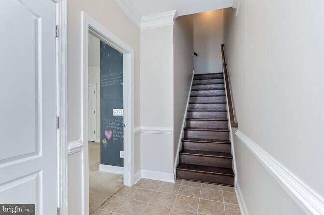 Photo - 612 Marina Landing Ln