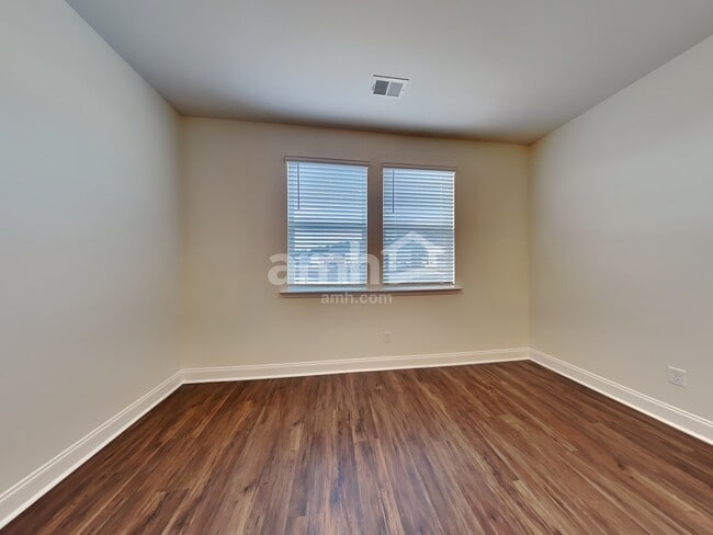 Photo - 508 Plumeria Lane