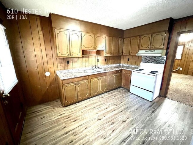 Photo - 610 Hester Dr Unit 1