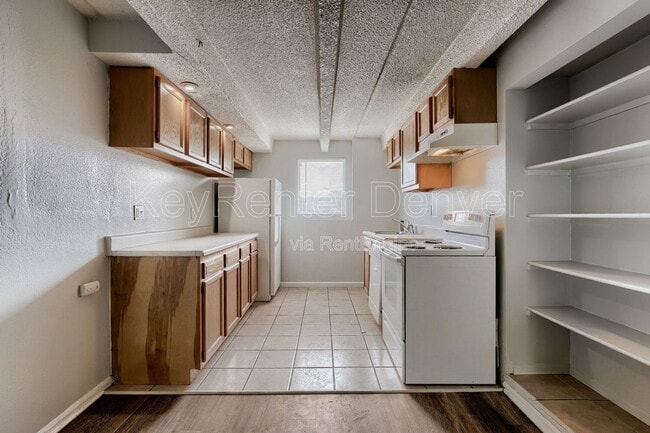 Building Photo - 1180 Yosemite St Unit B2