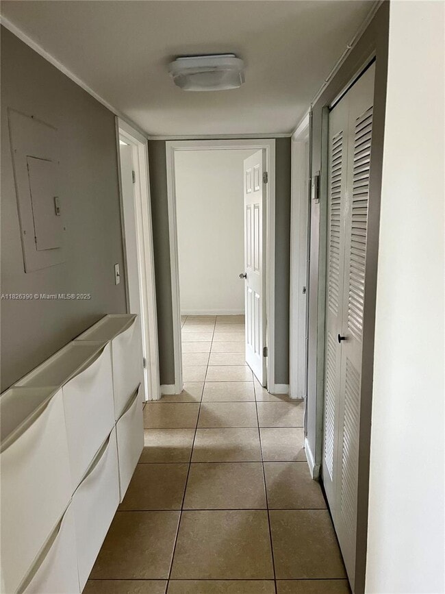 Photo - 415 W Park Dr