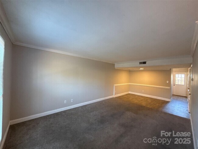 Photo - 7906 Oak Meadow Ct