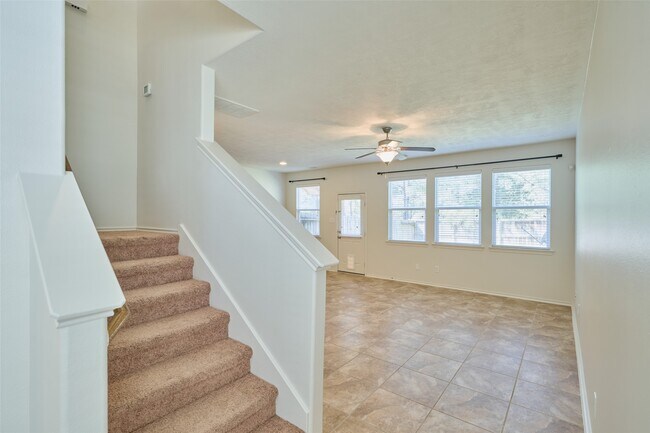 Photo - 327 Bloomhill Pl