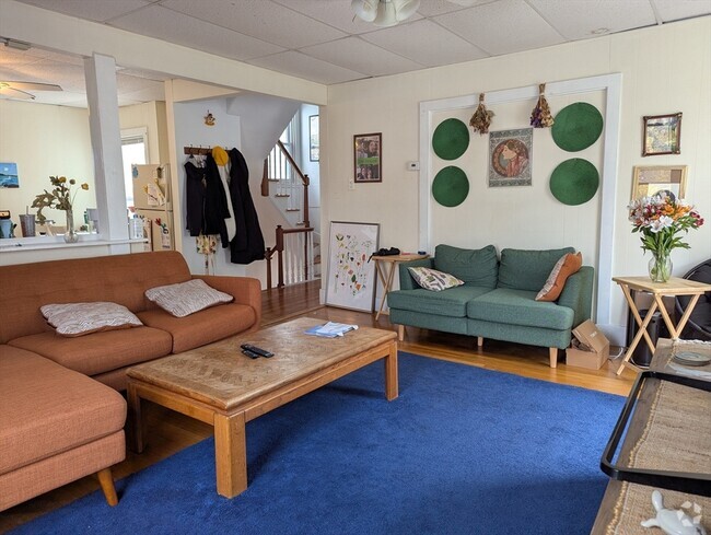 Building Photo - 45 Franklin St Unit 2 Rental