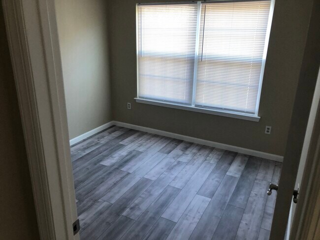 Photo - 290 Heather Croft