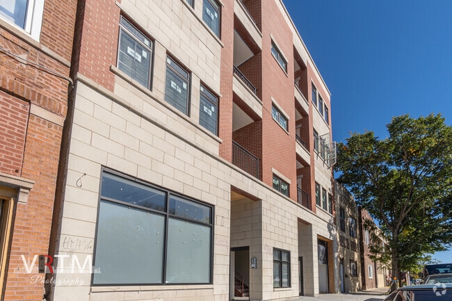 Building Photo - 4211 N Elston Ave Unit 2B Rental