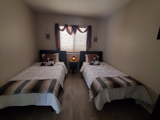 Photo - 2915 N River Creek Pl