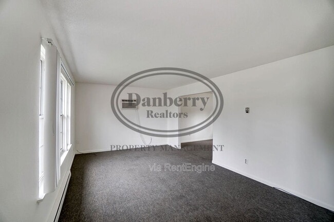 Photo - 1006 Ranch Dr Unidad 1