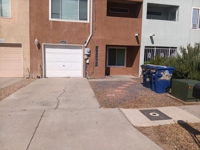 Photo - 3 Bedroom, 2.5 Bathroom Home! Schedule a S...