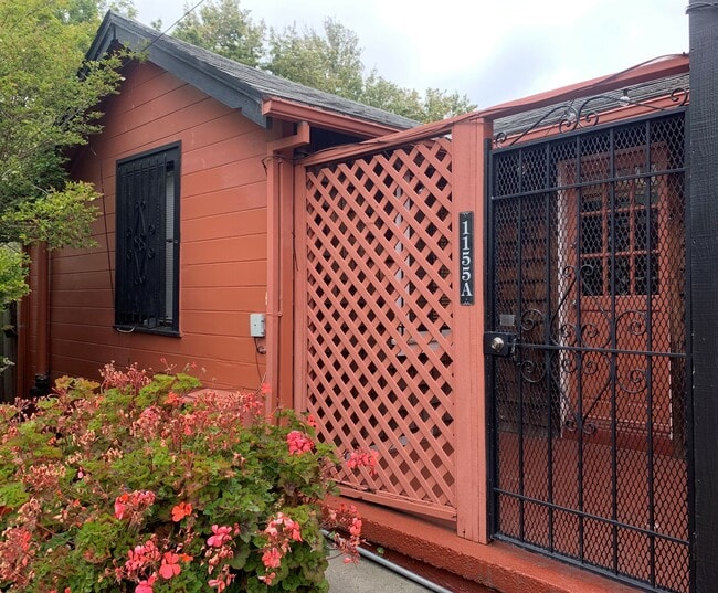 Photo - 1155 Francisco St